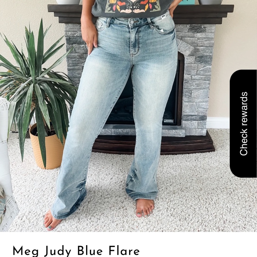 Judy Blue Meg Flare Jeans